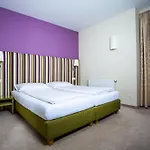 Мініготель Bauernwirt 2*