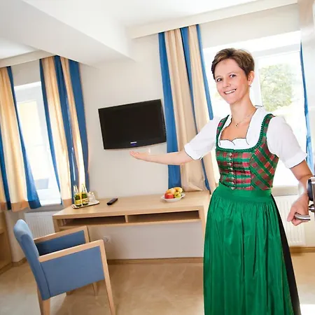 Bauernwirt Estalagem 2*